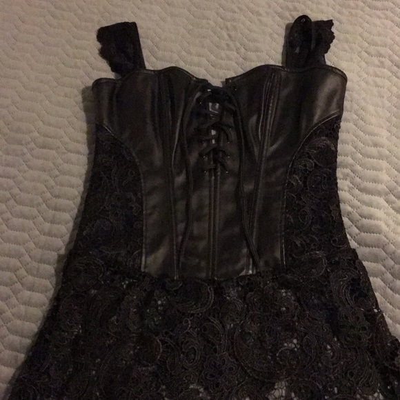 Faux leather n lace teddy - Picture 2 of 4